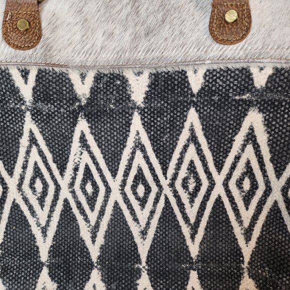 Myra Bag - Picture 4 of 8